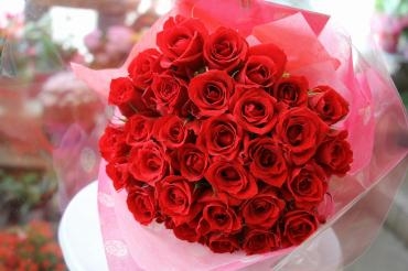 真っ赤なバラの花束｜「フラワーショップコスモス」　（宮崎県小林市の花キューピット加盟店 花屋）のブログ