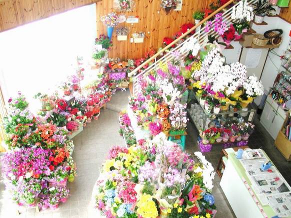 「フラワーショップコスモス」　（宮崎県小林市）の花屋店舗写真1